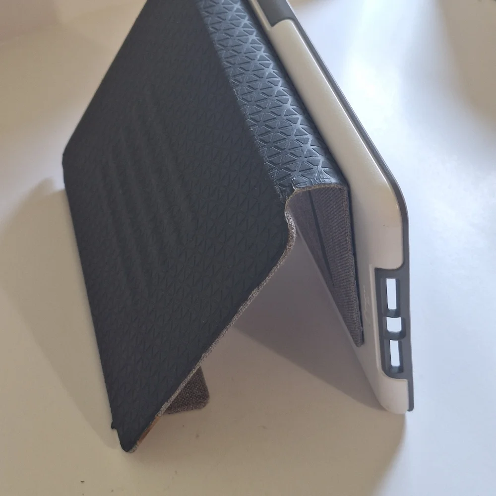OtterBox symmetry folio